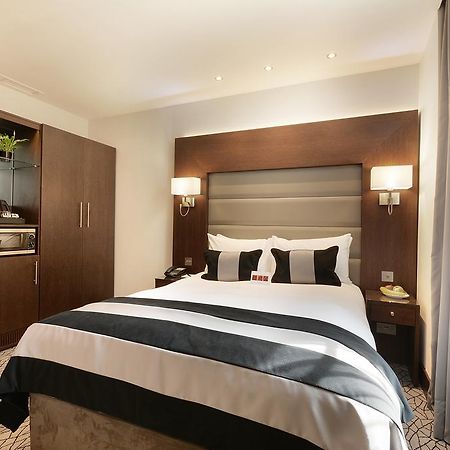 Park Grand London Lancaster Gate Hotel Exterior photo A bedroom at the hotel