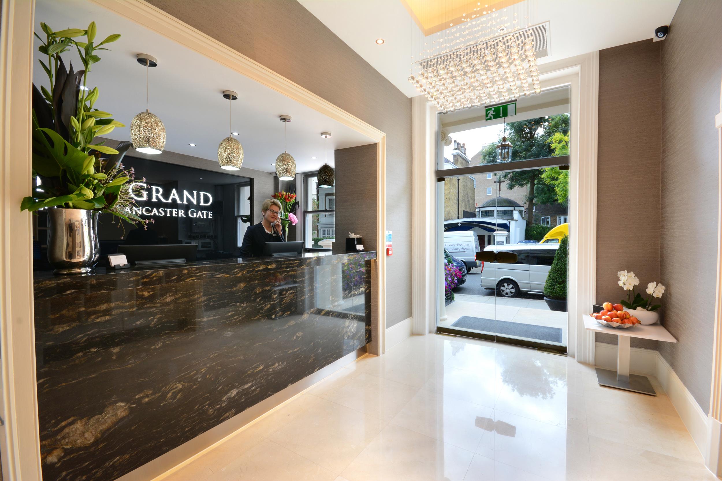 Park Grand London Lancaster Gate Hotel Exterior photo The hotel's reception
