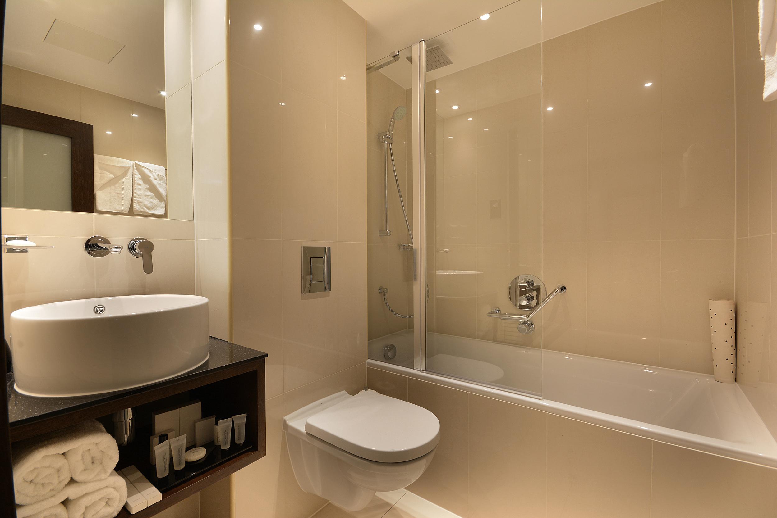Park Grand London Lancaster Gate Hotel Exterior photo Bathroom