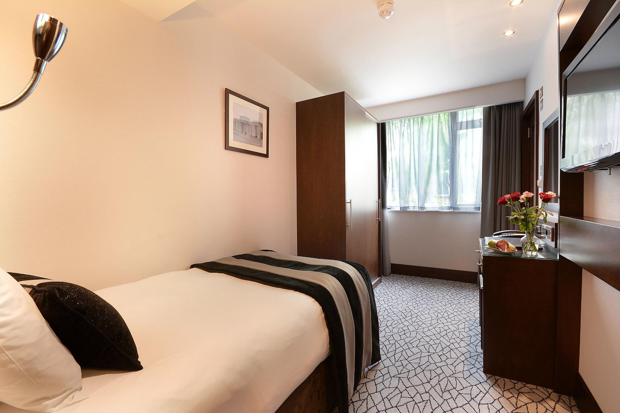 Park Grand London Lancaster Gate Hotel Exterior photo A single room at the hotel